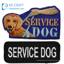 Proveedor de insignias logotipo personalizado jacquard tejido pequeño hierro en buenos parches de perro de servicio bordado de animales de dibujos animados para la venta